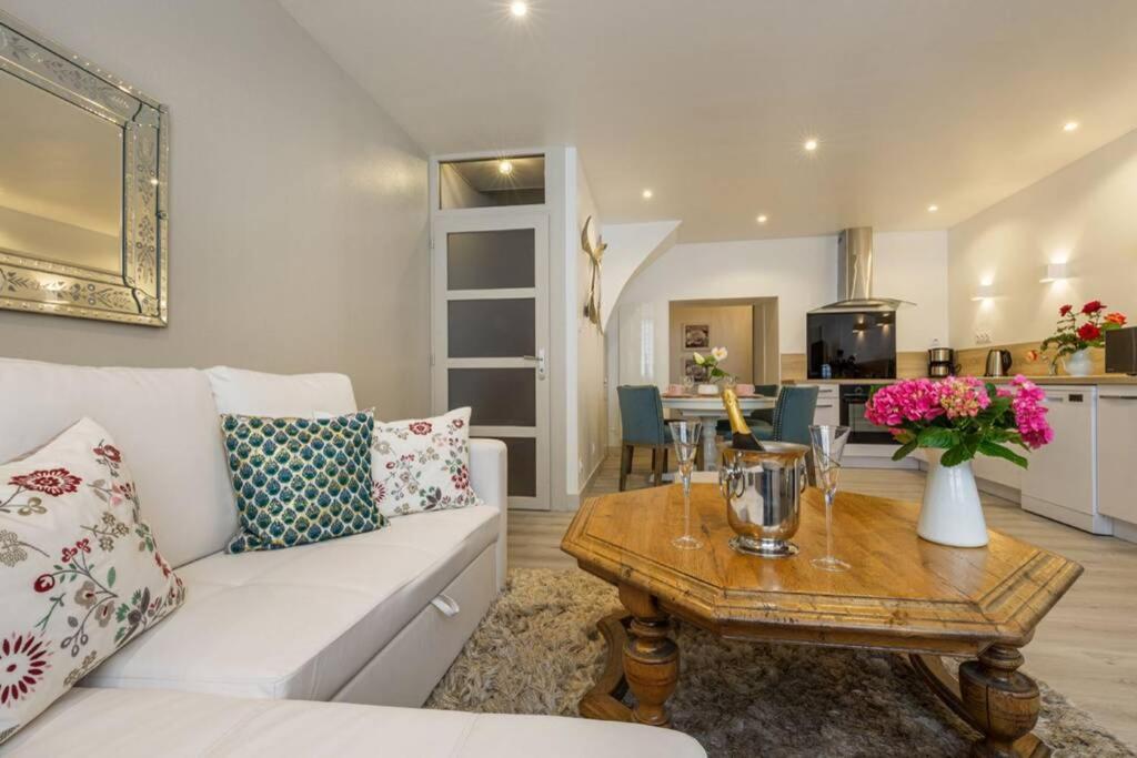 Chez La Tante Louise - Appartement Prive De Charme Passenans Zewnętrze zdjęcie